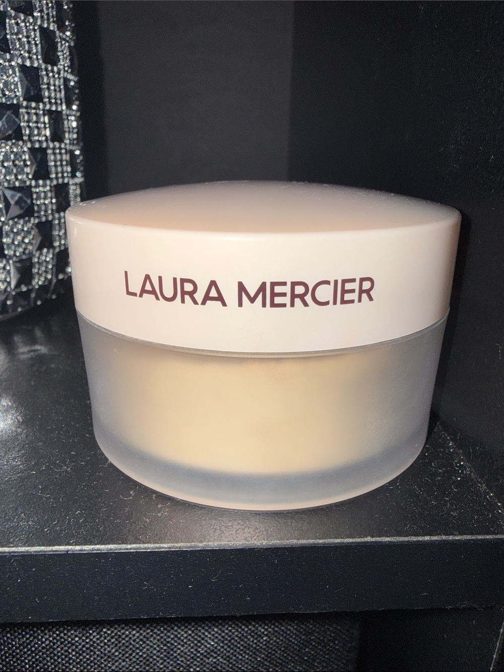 laura mercier trans. loose set powder -ultra blur  used 1 x sanitized no box